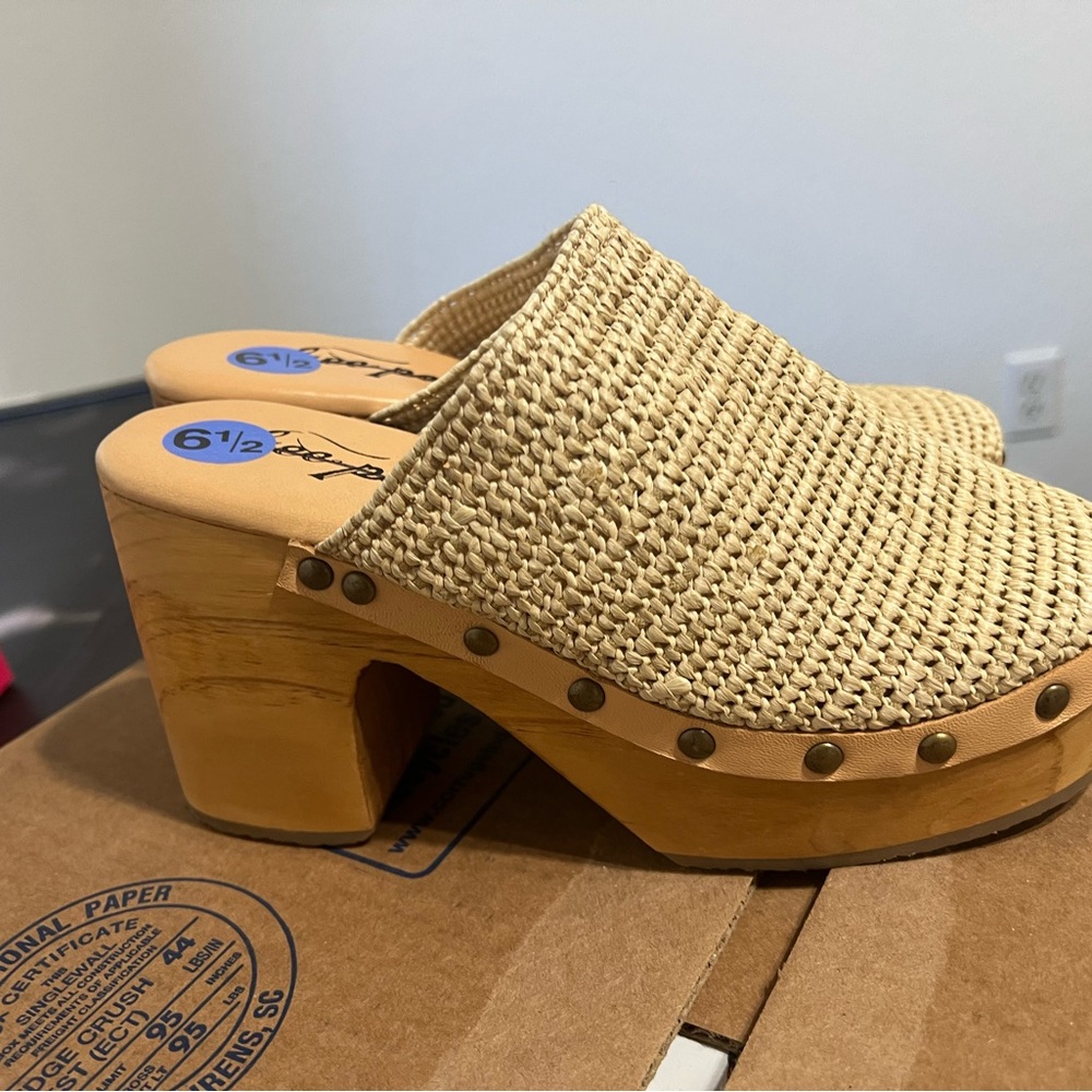 Free People Claudia Crochet Clog Mule Shoe 6.5 37